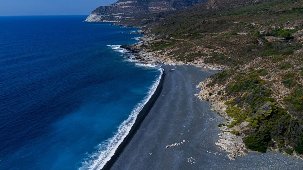 plage de Nonza - épicerie Corse en ligne